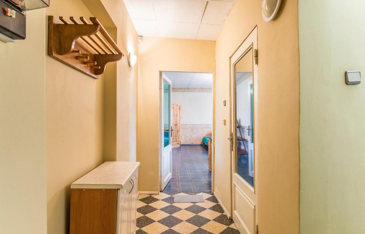 Sunny 1 Bedroom Apartment In Centre Of Рига Экстерьер фото